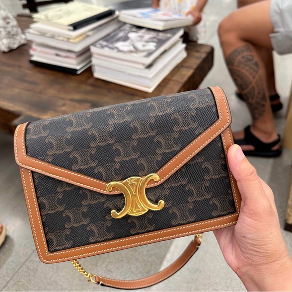 Authentic Celine Wallet on Chain Margo Triomphe - Picture 3 of 3